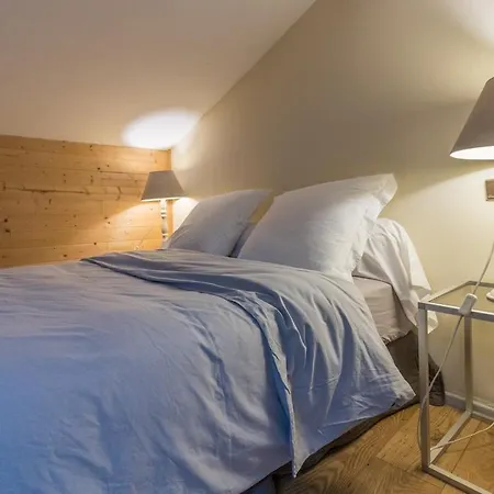 Apartment Centre: T2 Bis Dans Immeuble Historique *