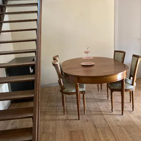 Centre: T2 Bis Dans Immeuble Historique